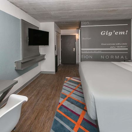 Tryp By Wyndham College Station Hotel Exterior foto